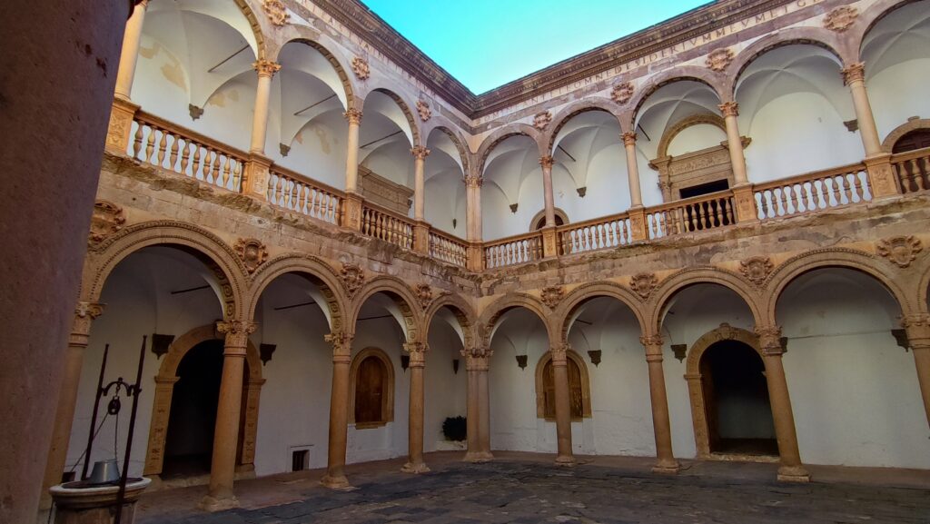 Calahorra House of Dragons Granada