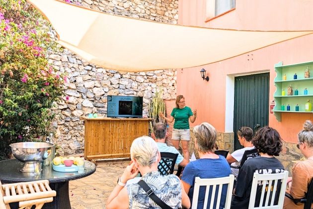 aroma_booth aroma_booth